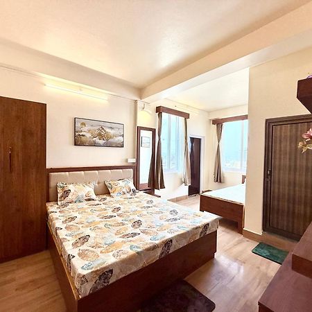 Yepplo Holiday Home - Complimentary Breakfast - 24 Hrs Caretaker & Power Backup Shillong Exterior photo