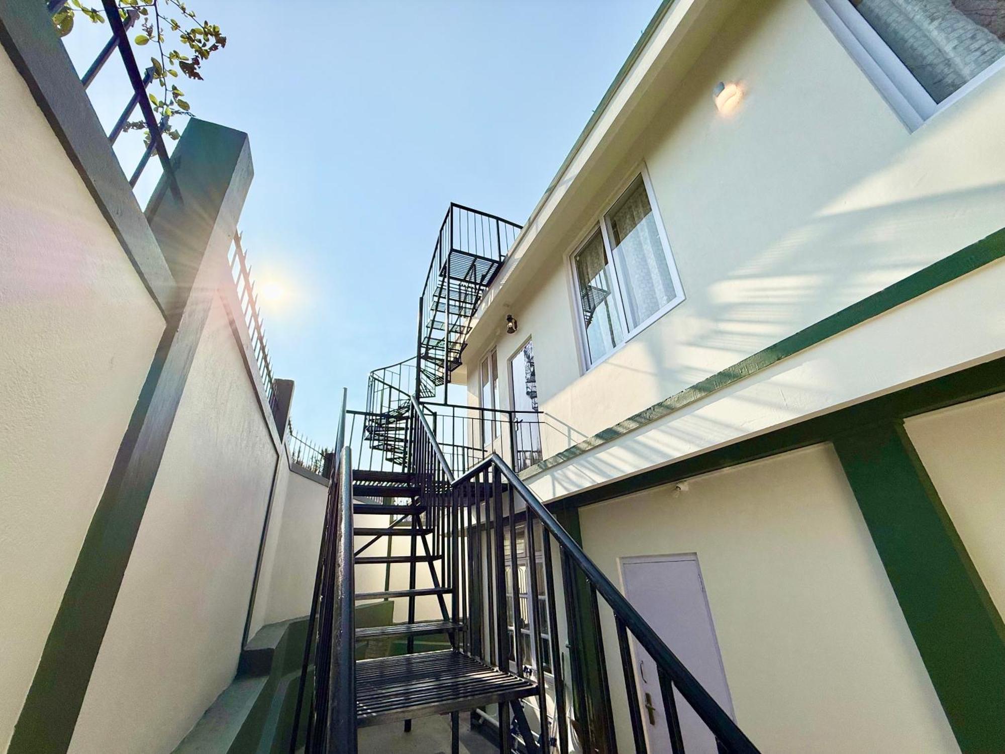 Yepplo Holiday Home - Complimentary Breakfast - 24 Hrs Caretaker & Power Backup Shillong Exterior photo